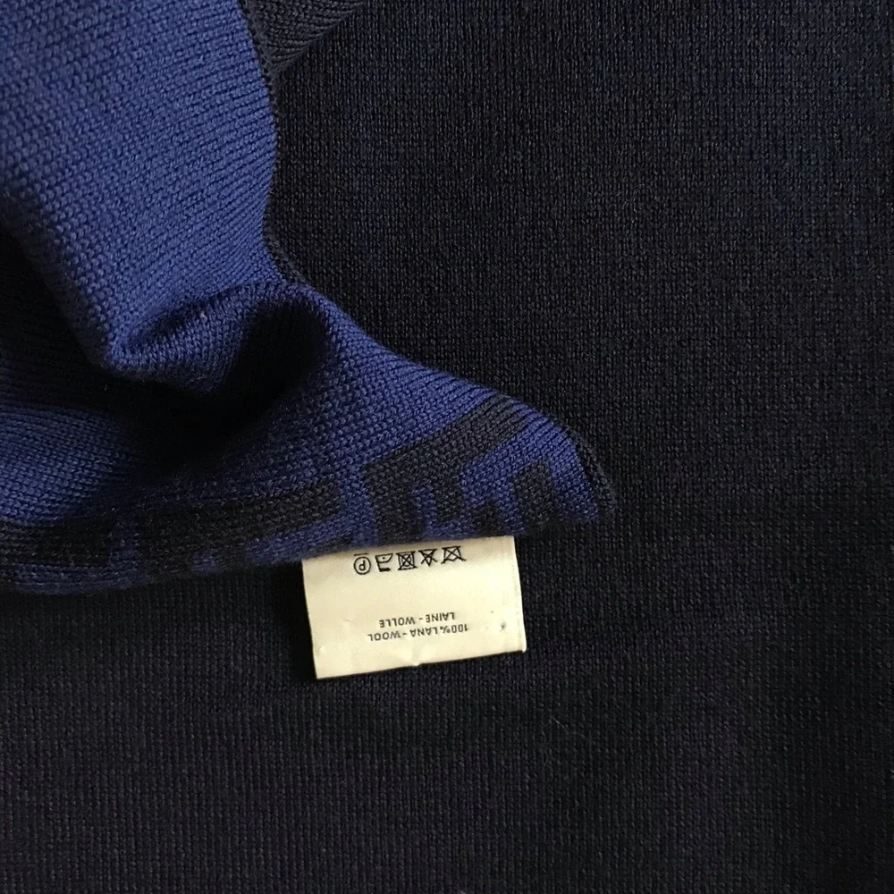FENDI ZUCCA 100% wool scarf - Picture 4 of 6
